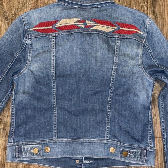 Levi’s Trucker Jacket with Aztec embroidered design Denim Jacket Sz medium - Picture 8 of 8